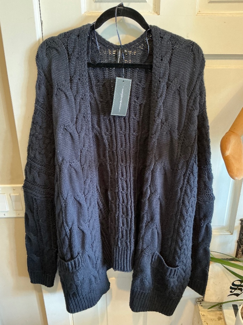 Moon and Madison cardigan. Brand new! With tags! Size XL - Picture 1 of 5